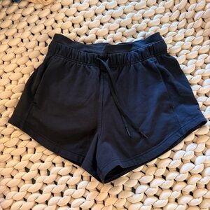 Lululemon black inner glow shorts